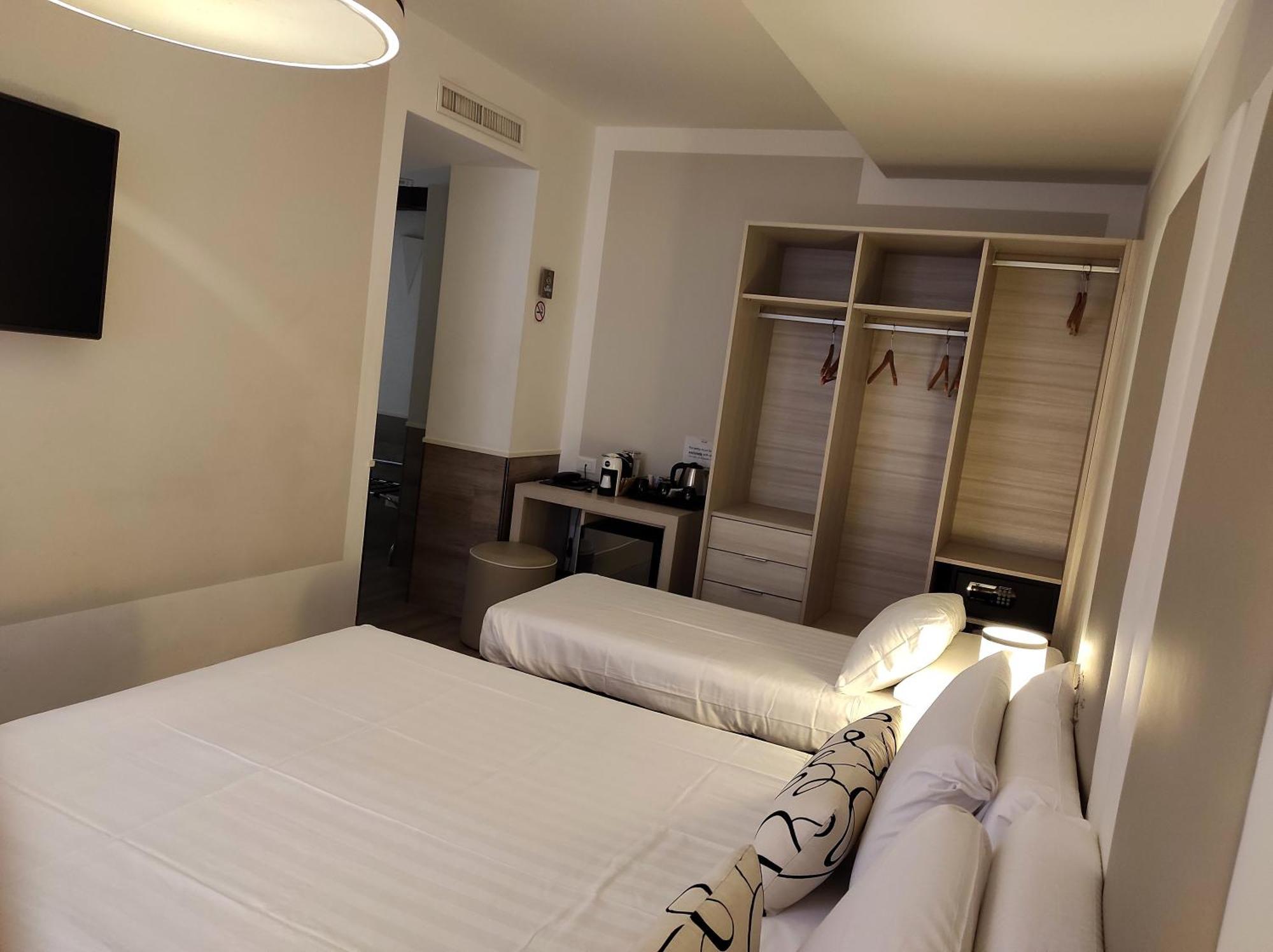 Comfort Triple Room
