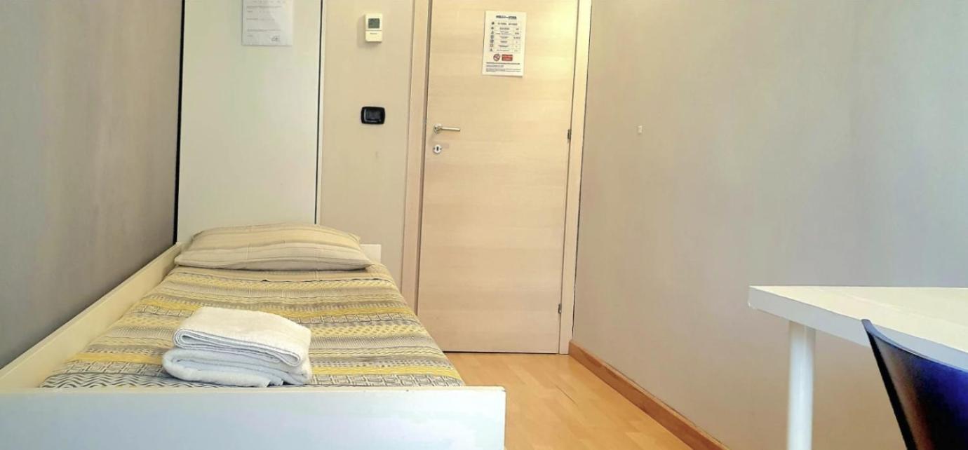 Camera Singola con Bagno Privato Esterno