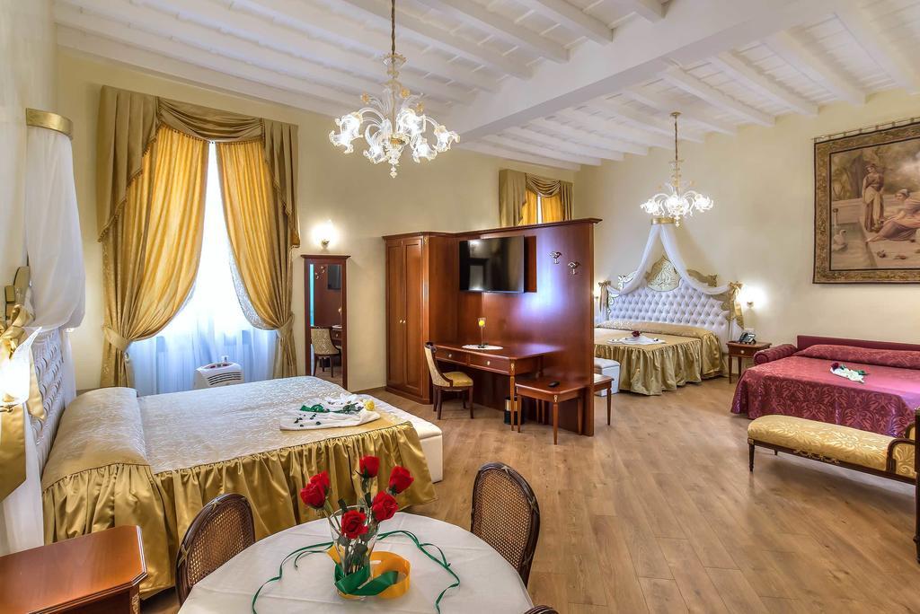 Executive Suite,183195960:JPEG