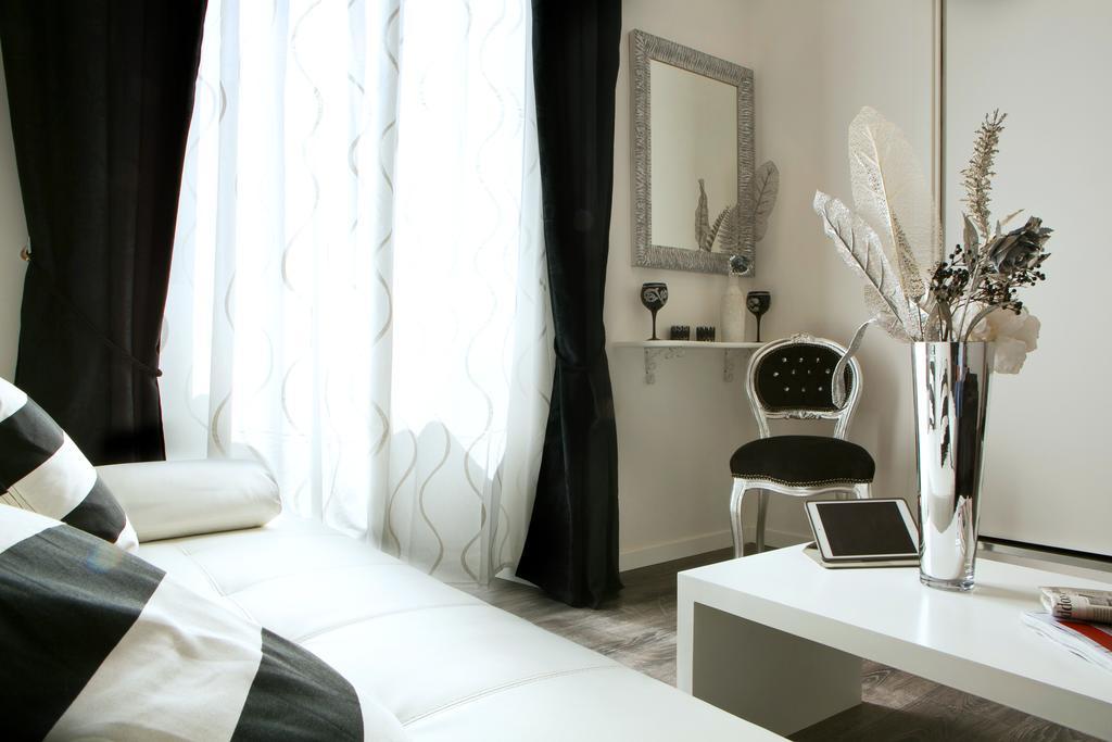 Deluxe Quadruple Room,1245427063:JPEG