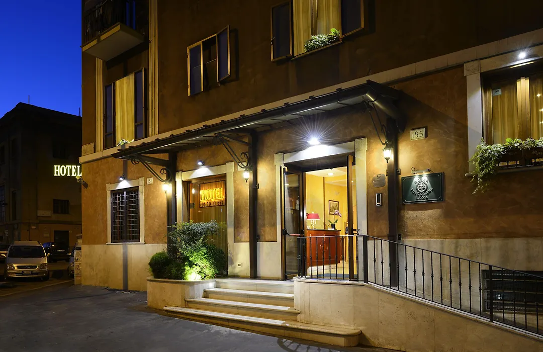 Hotel Tuscolana-1