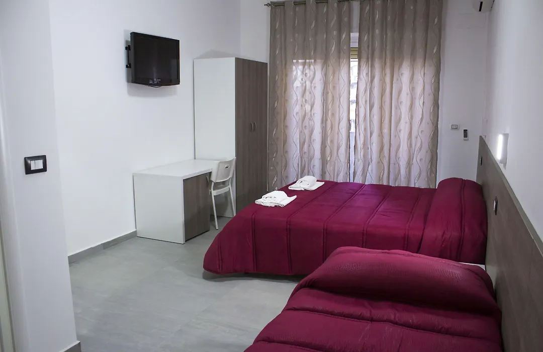 Tiburtina Royal Suites-1