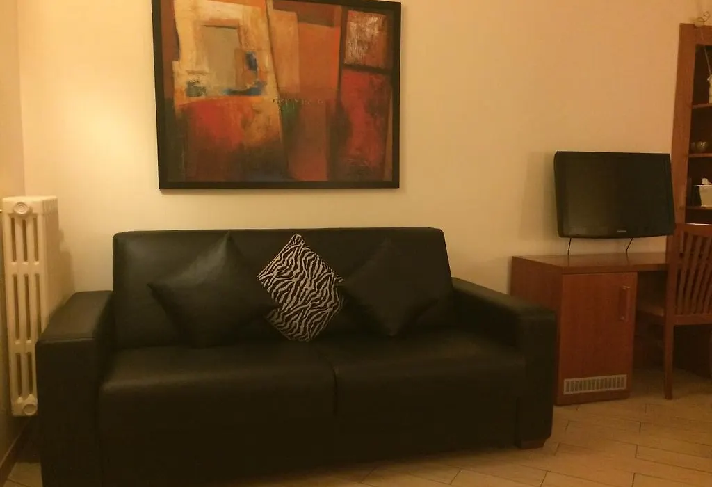 Rental In Rome 2000-1