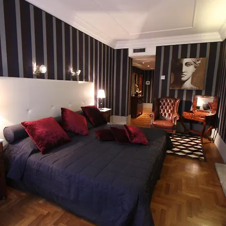 The Inn At The Spanish Steps-3
