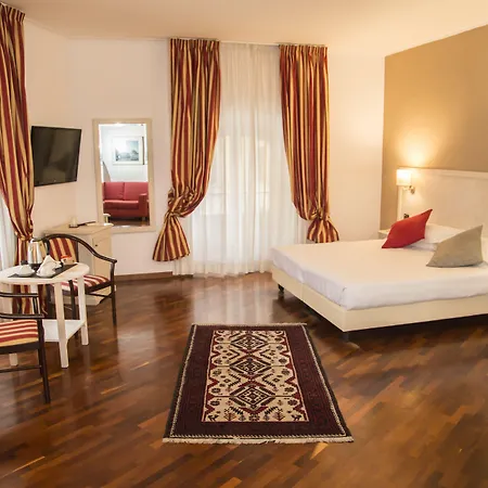 Inn Rome Rooms & Suites-3