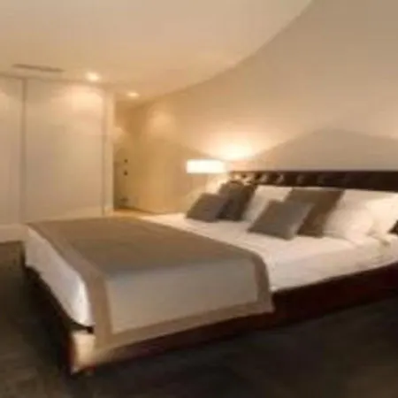 Piazza Del Gesu' Luxury Suites-2