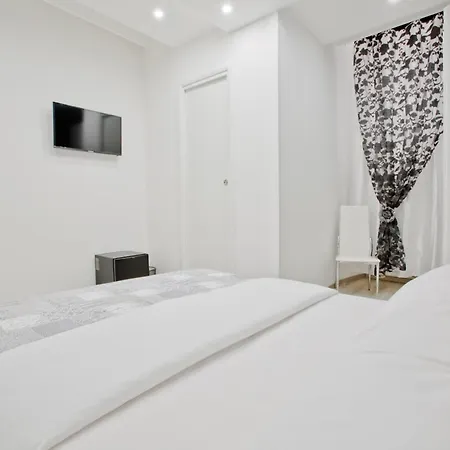 New Rome House 2-3